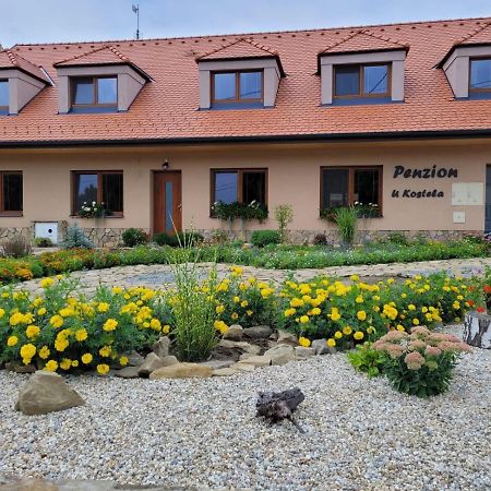 Penzion U Kostela Kuzelov Exteriör bild
