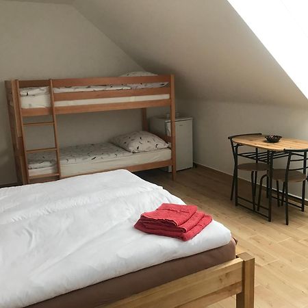 Penzion U Kostela Kuzelov Exteriör bild